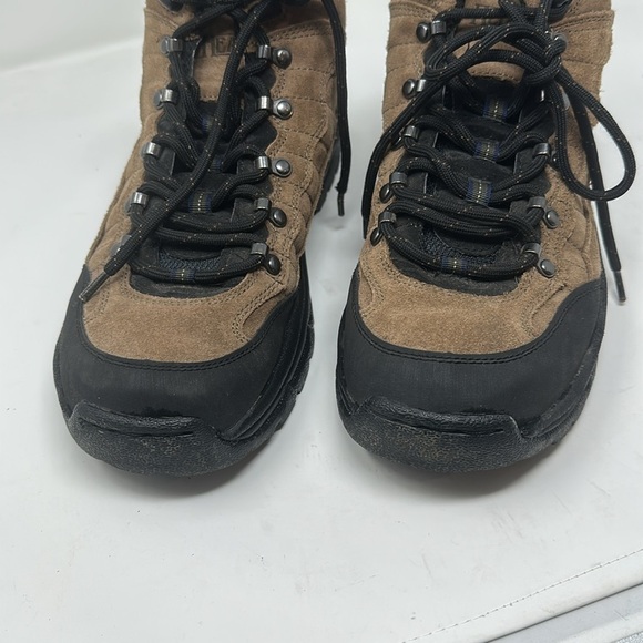 Redhead hikers size 9 1/2 - Picture 2 of 8